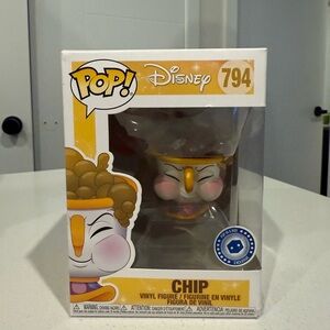 Disney Chip Vinyl Figure - Gold and White